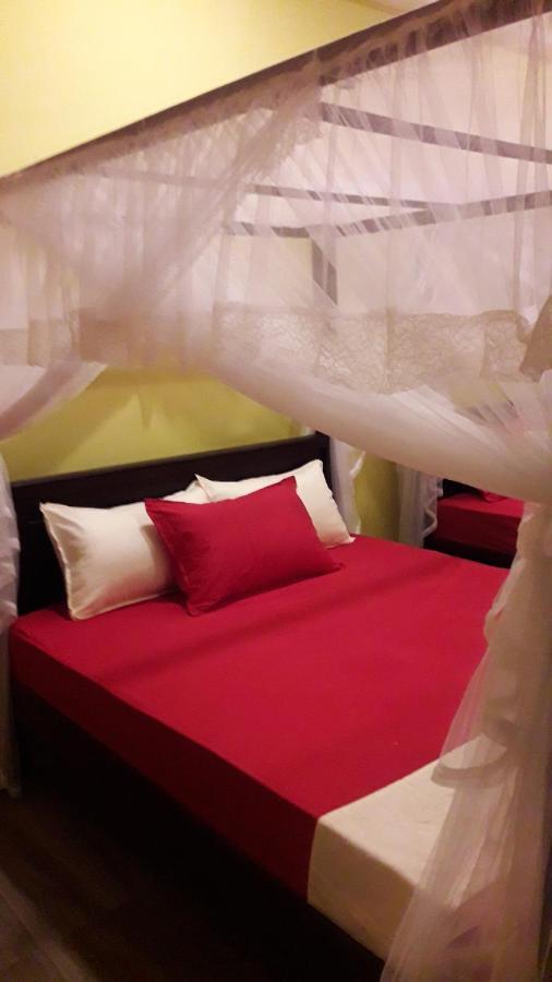Sawanga Home Stay Велигама Экстерьер фото