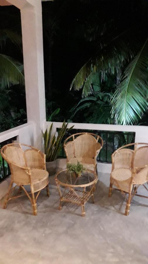 Sawanga Home Stay Велигама Экстерьер фото