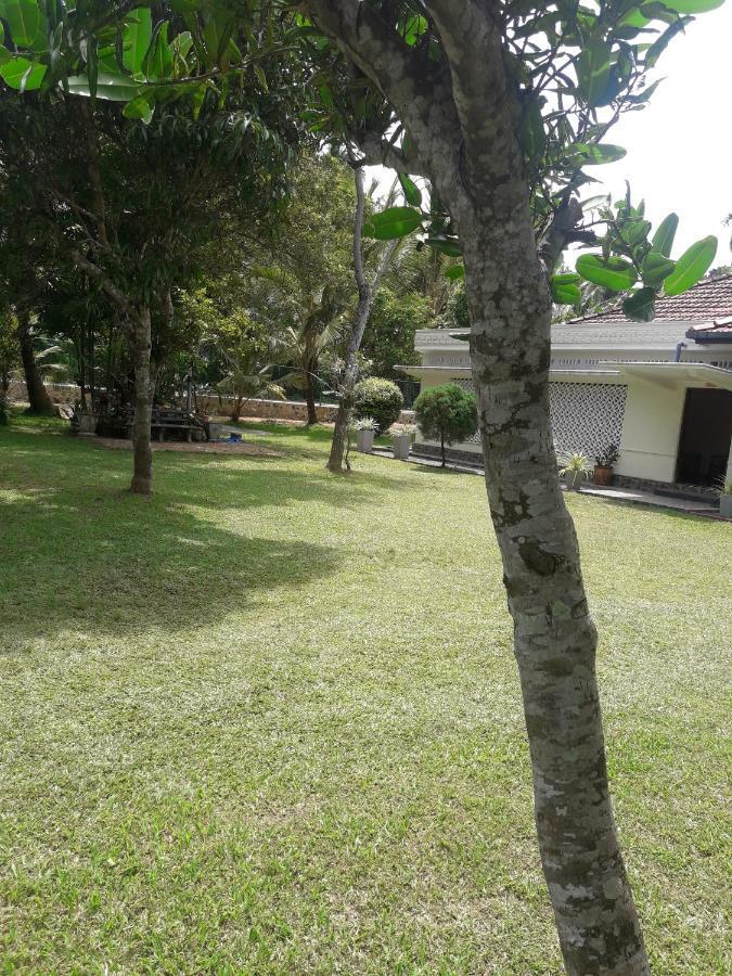 Sawanga Home Stay Велигама Экстерьер фото